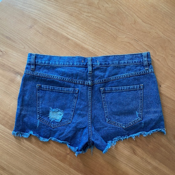Free People Jillian Button Fly Denim Cutoff Shorts (Size 28) - Picture 3 of 5